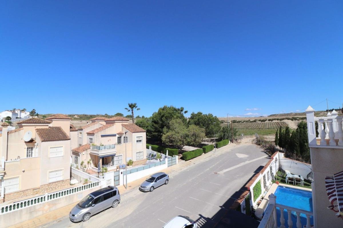 Propiedades en venta y alquiler en España photo 2