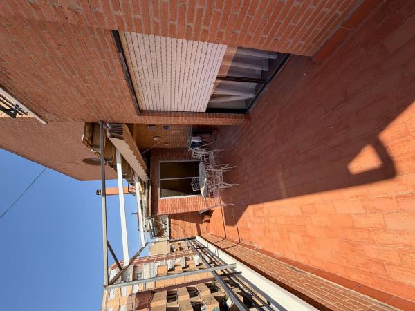 Duplex en venta en Dúplex en Calle Maestro Ramón Gorgé, 11, Plaza de Toros - Avenida Chapí - Trinquete, Elda, Elda thumbnail 2