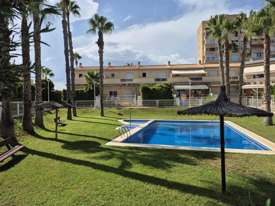 Venta de chalet adosado en  Chalet adosado en Morros Alts Dels, Pueblo Español - Coveta Fumá, El Campello , El Campello photo 4
