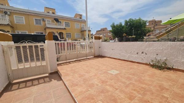Sprzedaż mieszkania w Piso en Calle Canarias, 6 b, Monte y Mar, Gran Alacant, Gran Alacant
thumbnail 2