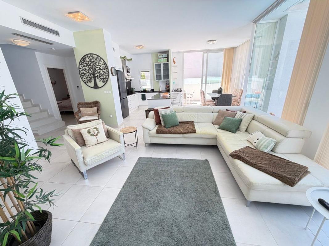 Properties for sale and rent in Spain photo 4