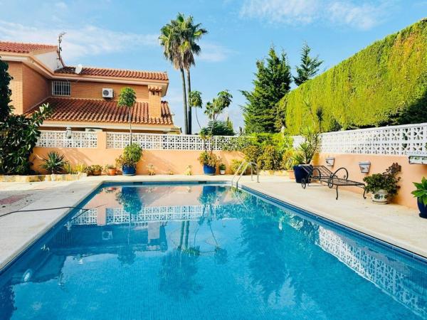 Частный шале на продаже в Casa o chalet en Avenida de Montecarlo, Zona Sierra Helada, Benidorm, Бенидорм photo 1