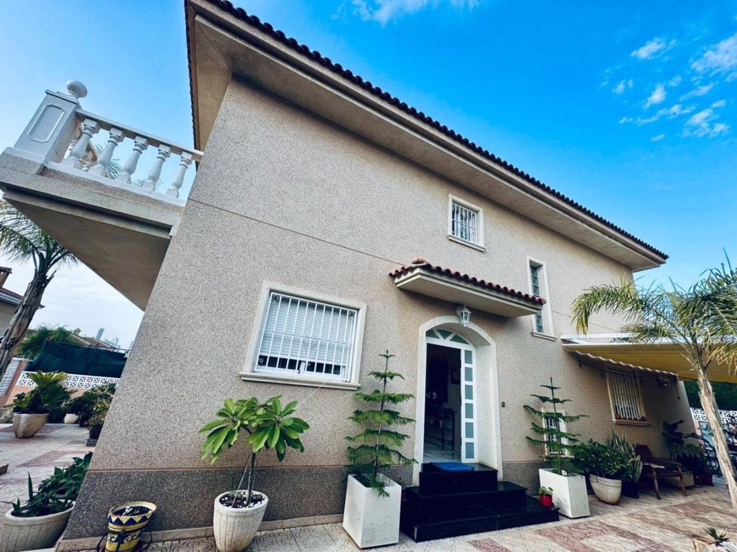 Sprzedaż niezależnego domku jednorodzinnego w Casa o chalet en Avenida de Montecarlo, Zona Sierra Helada, Benidorm, Benidorm photo 5