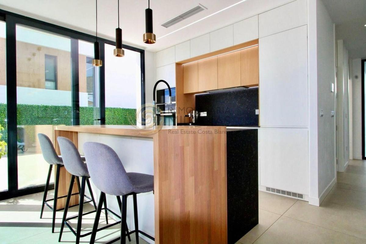 Properties for sale and rent in Spain photo 5