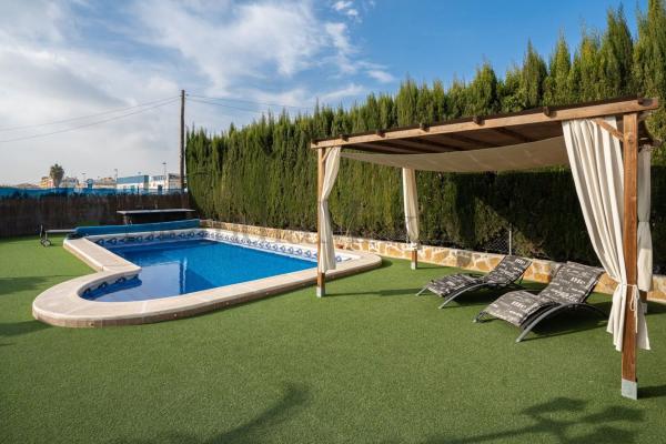 Casa o chalet independiente en Calle Doctor Fleming, Formentera del Segura thumbnail 1