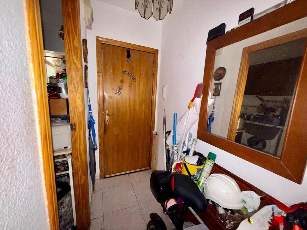 Venta de piso en Plà del Bon Repòs-La Goteta-San Antón, Alicante / Alacant
 photo 2