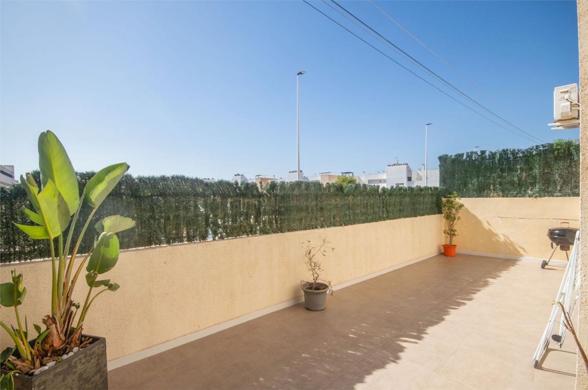 Недвижимость на продажу и в аренду в Испании photo 5