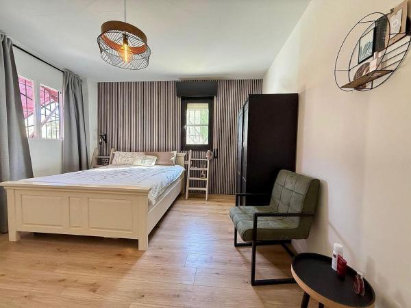 Частный шале на продаже в Casa o chalet en Pinoso, Пиносo photo 1