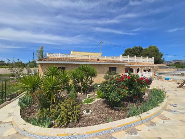 Independent chalet for sale in Casa o chalet en Sax, Sax
 photo 2