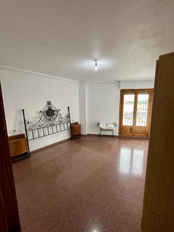 Propiedades en venta y alquiler en España photo 2