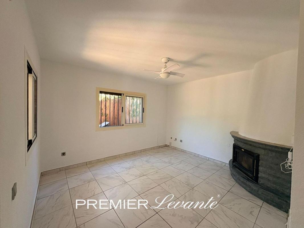 Продажа таунхауса в Chalet adosado en Colonia Escandinavia-Cautivador, Alfaz del Pi , Алфаз дель Пи photo 5