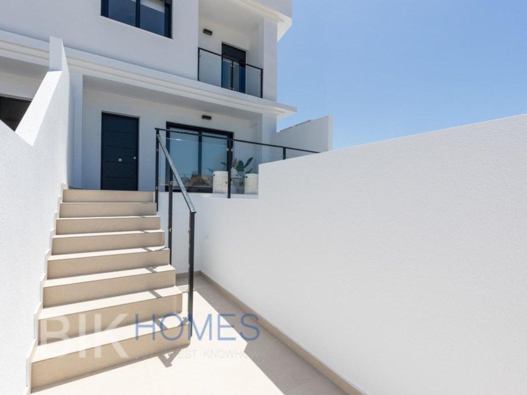 Properties for sale and rent in Spain photo 2