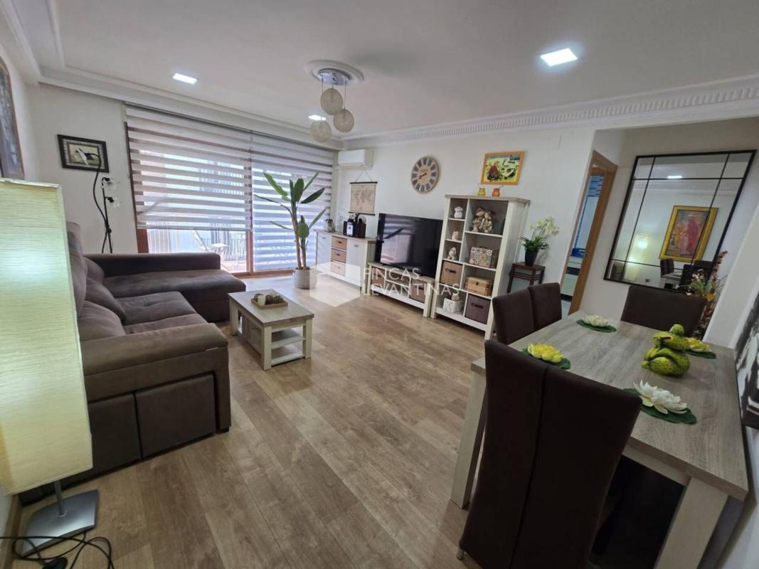 Venta de piso en Piso en Calle Belando, Mercado, Alicante / Alacant, Alicante / Alacant
photo 1