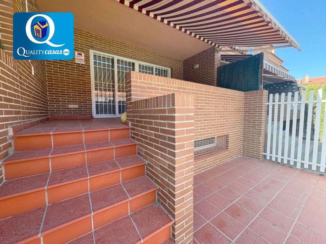 Продажа отдельного шале в  Casa o chalet en Los Girasoles, San Vicente del Raspeig, Сан-Висенте-дель-Распейг photo 3