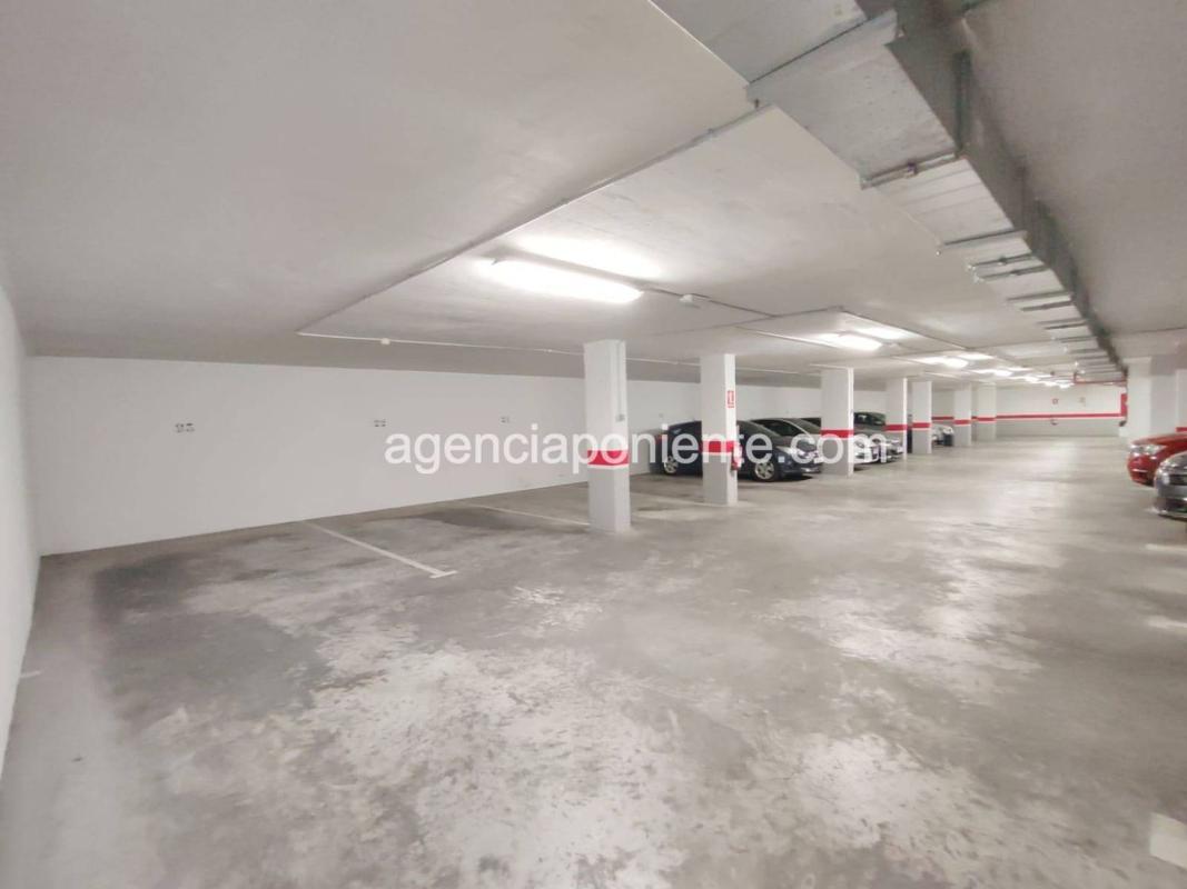 Venta de piso en Piso en Paseo de la Castellana, Pueblo Poniente, Benidorm, Benidorm
photo 2