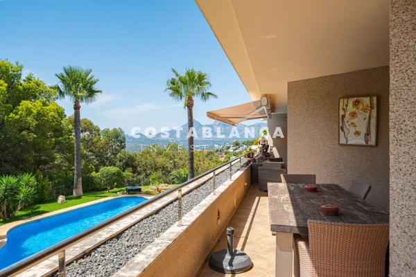 Продажа квартиры на Piso en Avenida Principal, Altea Hills, Altea, Алтея
 photo 1