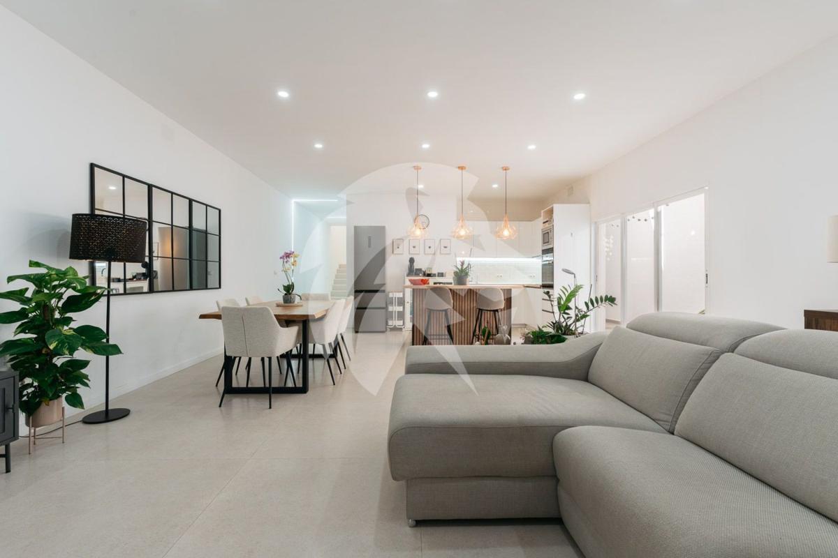 Sale of apartment in Piso en Calle Antares, La Florida Portazgo, Alicante / Alacant, Alicante
photo 1