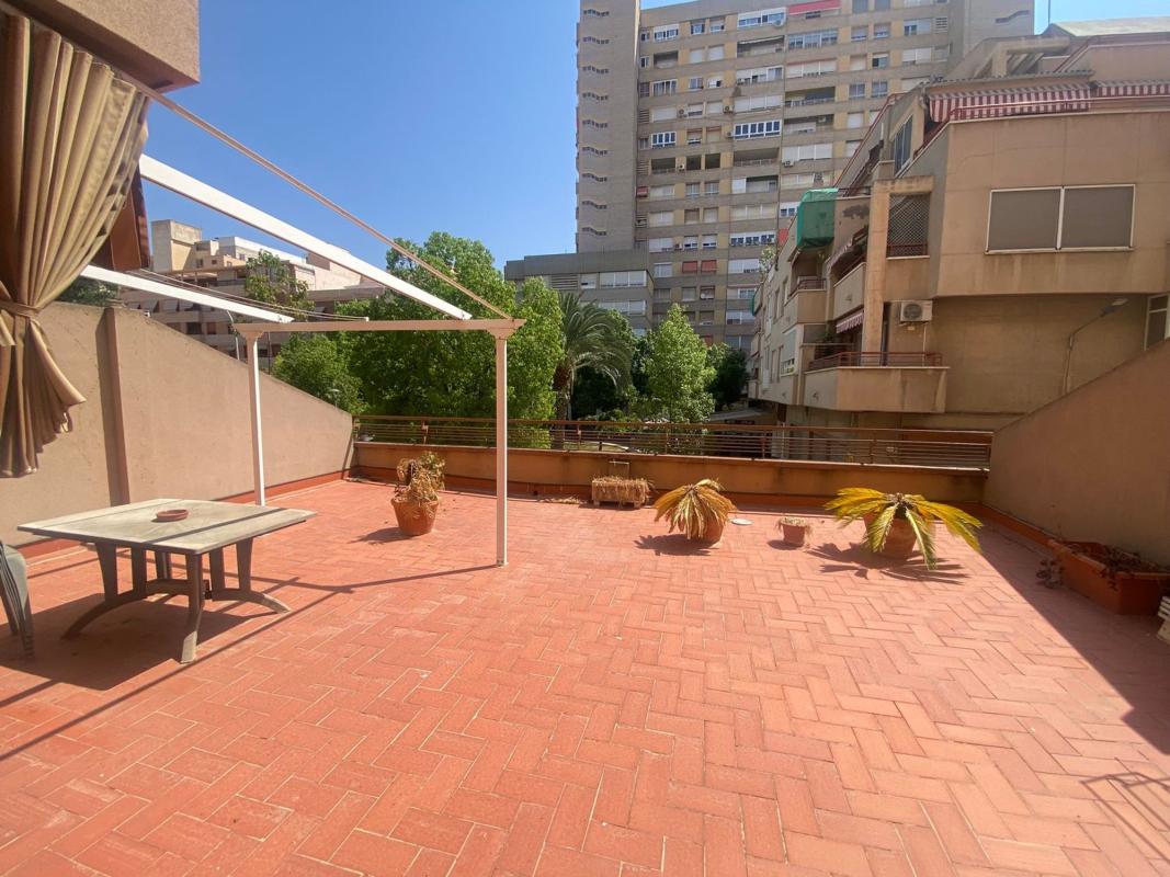 Продажа квартиры на Piso en Calle Poeta Zorrilla, 50, Plaza de Toros - Avenida Chapí - Trinquete, Elda, Эльда
 photo 2