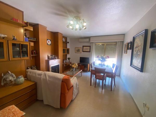 Venta de piso en Piso en Calle Poeta Zorrilla, 50, Plaza de Toros - Avenida Chapí - Trinquete, Elda, Elda
 photo 4