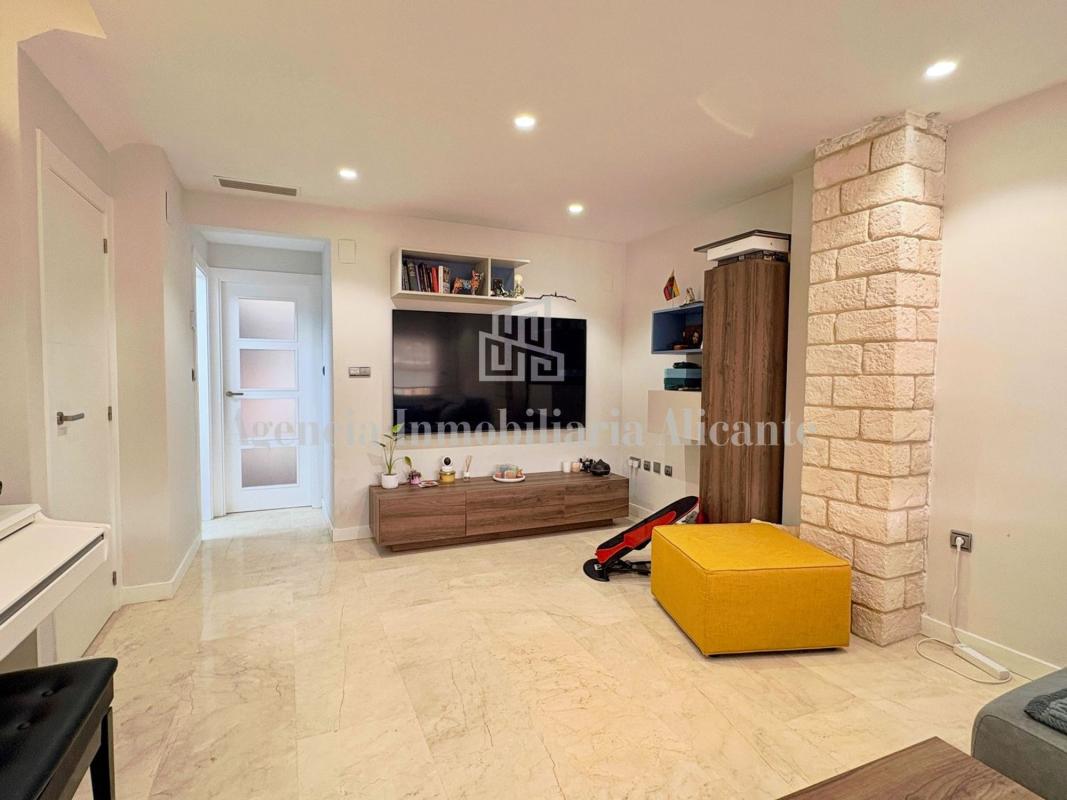 Properties for sale and rent in Spain photo 3