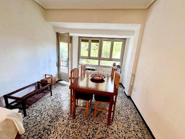 Venta de piso en Piso en Calle Uruguay, Plaza de Toros - Avenida Chapí - Trinquete, Elda, Elda
 photo 4