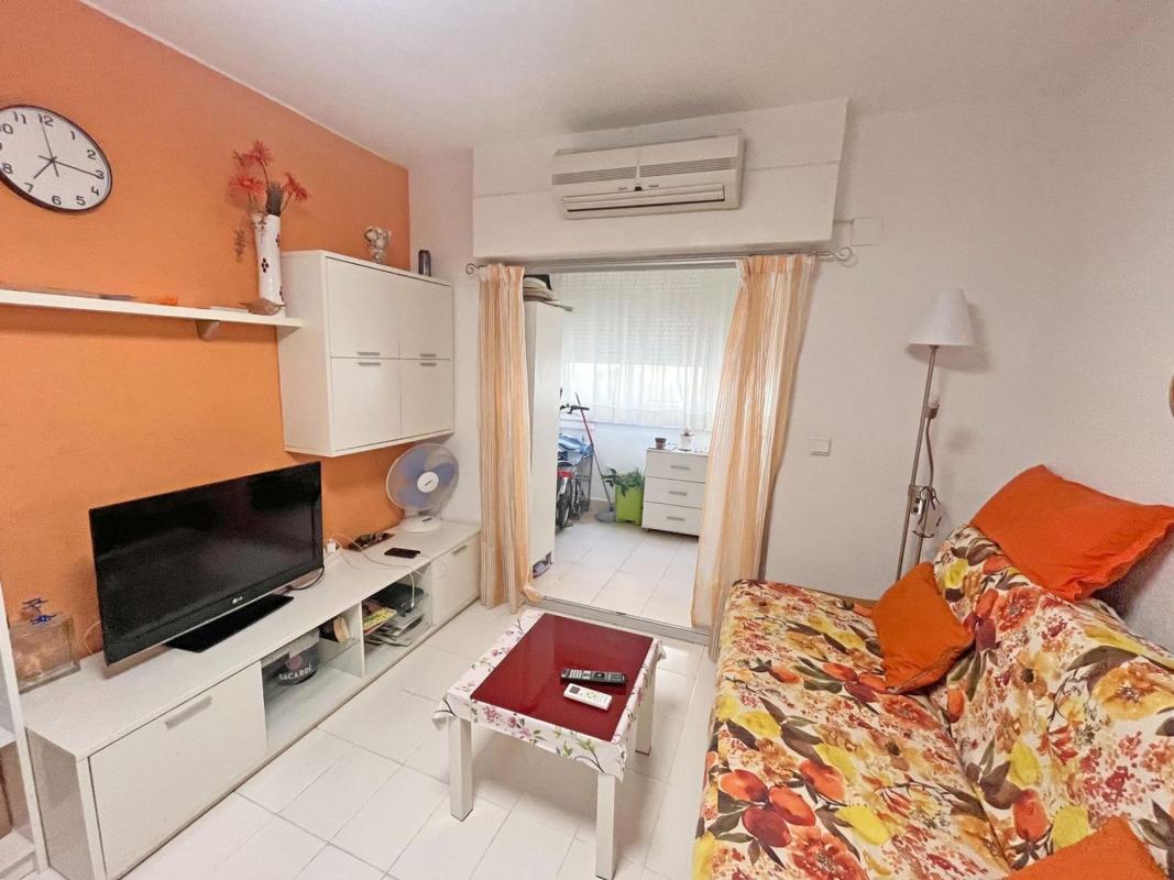 Venta de piso en Piso en Calle Arenes, Zona Pueblo, Guardamar del Segura, Guardamar del Segura
photo 2