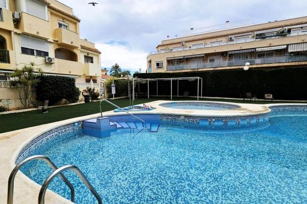 Ático en venta en  Ático en Calle Marcelina, 46, Nueva Torrevieja, Torrevieja, Torrevieja photo 4