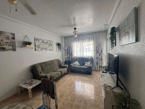 Продажа квартиры на Piso en Parque de las Naciones, Torrevieja, Торревьеха
photo 1