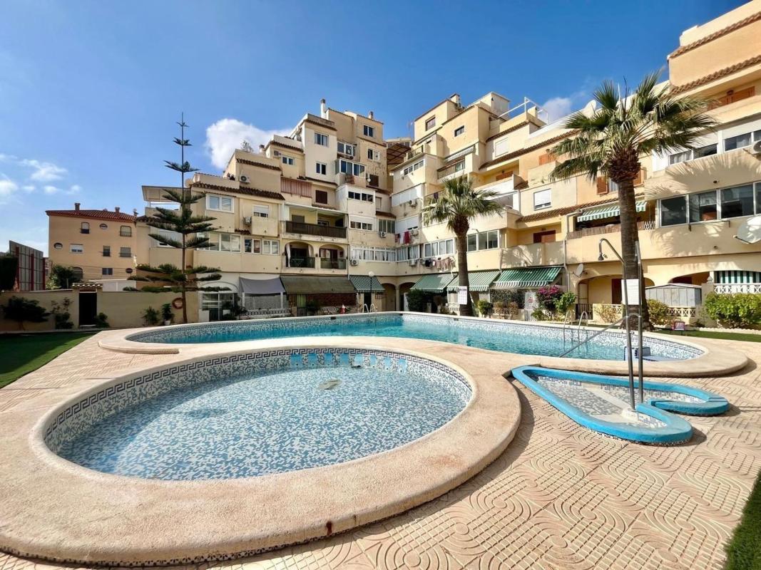 Venta de piso en Piso en Nueva Torrevieja, Torrevieja, Torrevieja
photo 2