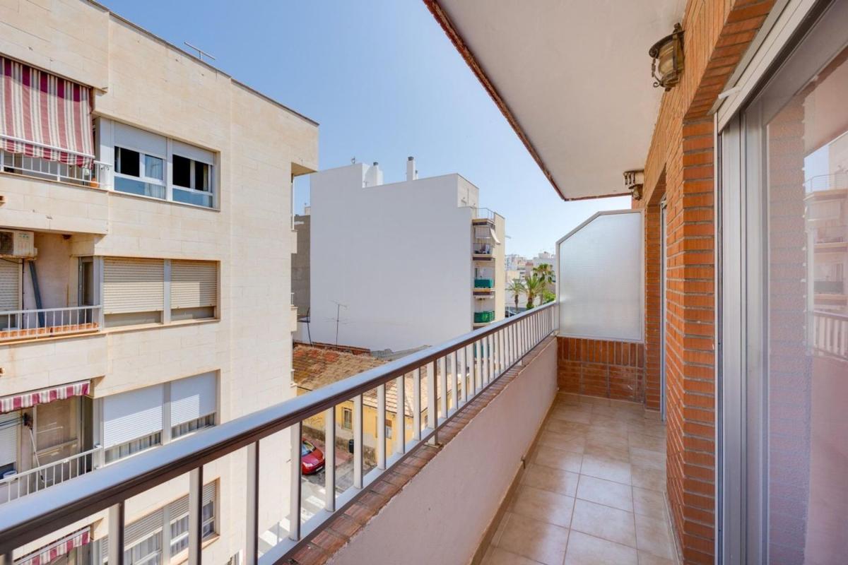 Sprzedaż mieszkania w Piso en Puerto Deportivo, Torrevieja, Torrevieja
 photo 3