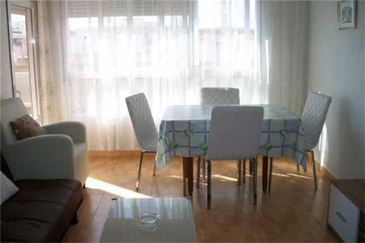 Venta de piso en Piso en Calle Valencia, 10, El Acequión, Torrevieja, Torrevieja
photo 1