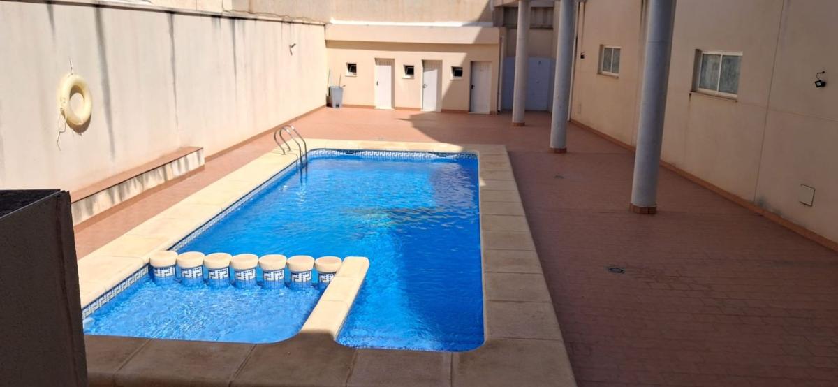 Продажа квартиры на Piso en Calle Hermanos Monera, 28, Redovan, Редован
photo 1