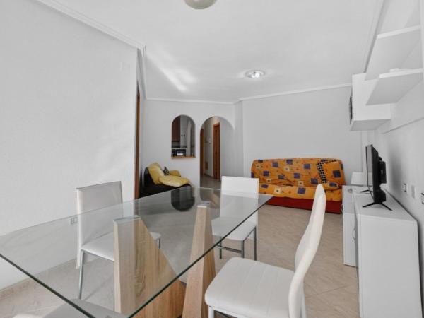 Apartment for sale in  Piso en Avenida Habaneras - Curva de Palangre, Torrevieja, Torrevieja photo 4