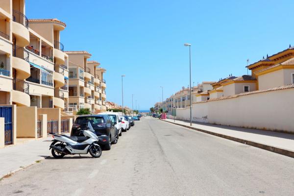 Sprzedaż mieszkania w Piso en Calle Abdelacies, 86, Los Balcones y los Altos, Orihuela, Orihuela
photo 1
