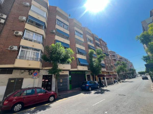 Продажа квартиры на Piso en Puerto Deportivo, Torrevieja, Торревьеха
thumbnail 3