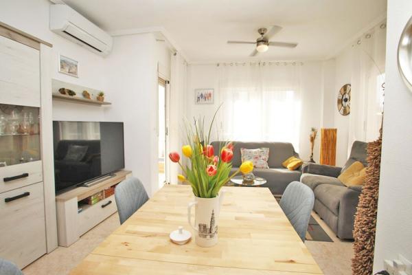 Venta de piso en Piso en Calle San Sebastián, Cabo Cervera, Torrevieja, Torrevieja
 photo 2