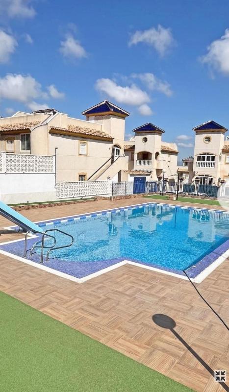 Venta de piso en Piso en Los Altos De Guardamar s/n, Urbanizaciones, Guardamar del Segura, Guardamar del Segura
photo 1