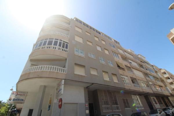 Sale of flat in Piso en Avenida de las Habaneras, Avenida Habaneras - Curva de Palangre, Torrevieja, Torrevieja
 photo 1