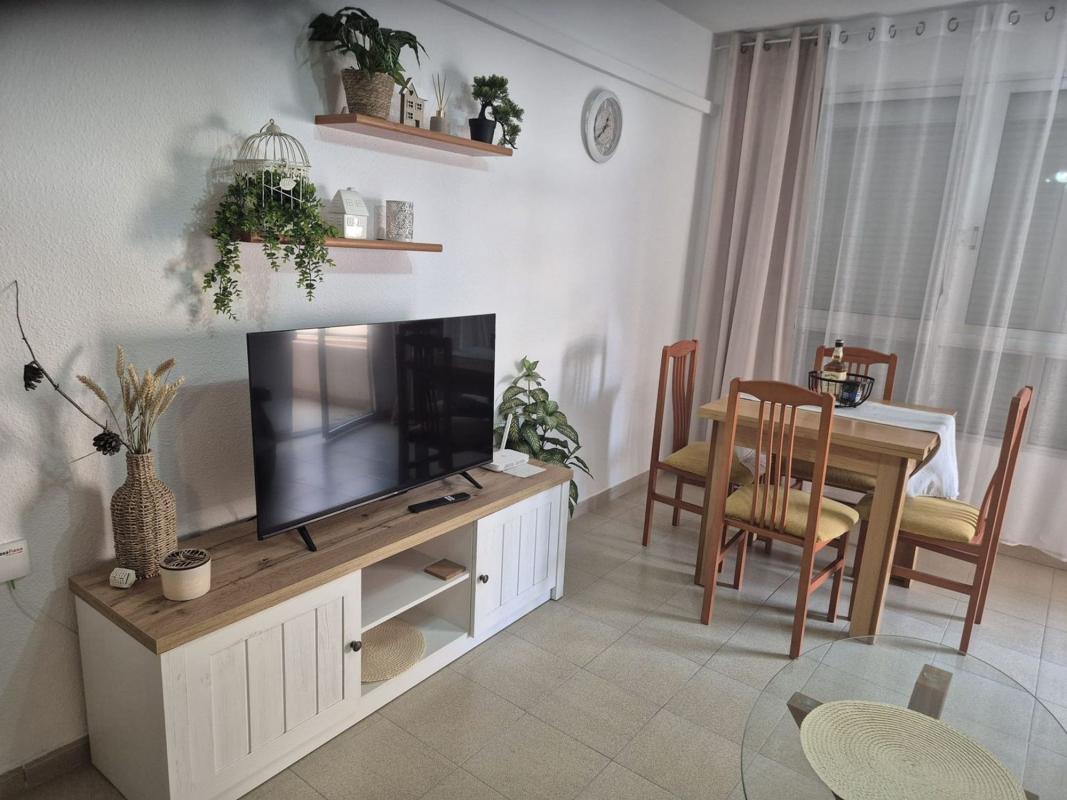 Sprzedaż mieszkania w Piso en Valencia, 10, El Acequión, Torrevieja, Torrevieja
photo 1