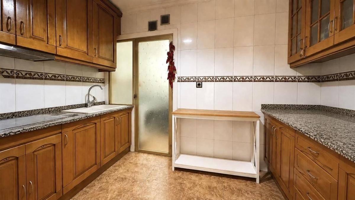 Продажа квартиры на Piso en Calle de Sella, Pueblo Levante, Benidorm, Бенидорм
photo 4