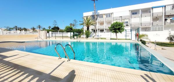 Продажа квартиры на Piso en Avenida de Holanda, 2, Mil Palmeras, Pilar de la Horadada, Пилар де ла Орадада
 photo 1