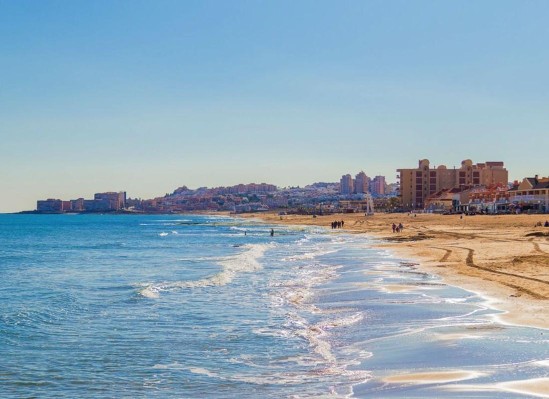 Venta de piso en Piso en Avenida Habaneras - Curva de Palangre, Torrevieja, Torrevieja
photo 5