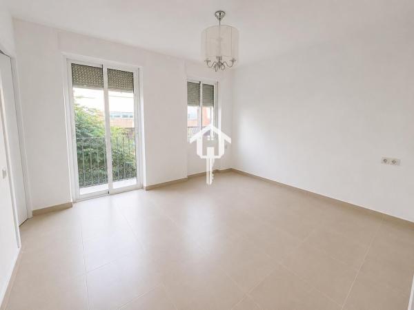 Piso en venta en Piso en Calle San Agatangelo, Benalúa, Alicante / Alacant, Alicante / Alacant photo 3