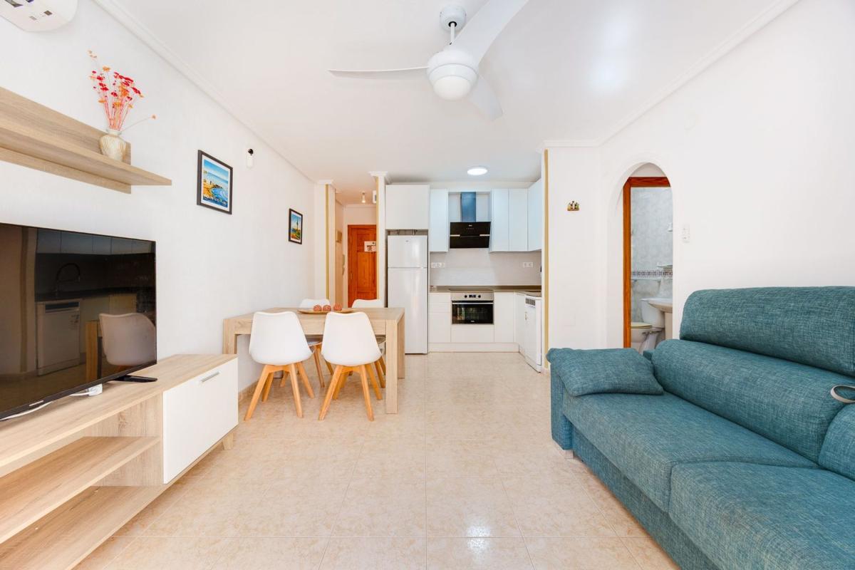 Venta de piso en Piso en Capitan Garcia Gea, 2, Playa del Cura, Torrevieja, Torrevieja
 photo 2