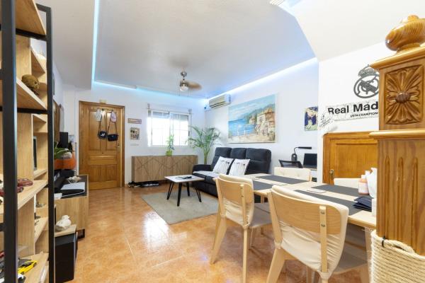 Duplex en venta en Dúplex en Calle del Lago, La Siesta - El Salado - Torreta, Torrevieja, Torrevieja photo 1