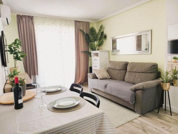 Apartment for sale in  Piso en Avenida Diego Ramírez Pastor, 277, Avenida Habaneras - Curva de Palangre, Torrevieja, Torrevieja photo 1