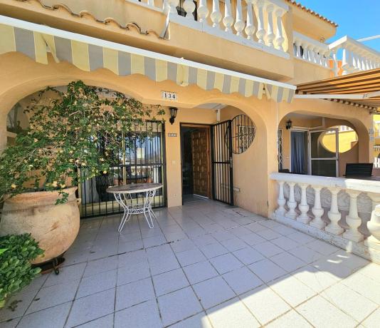 Chalet adosado en Calle d'Oriola, 2, Pueblo Acantilado - Lanuza, El Campello photo 4