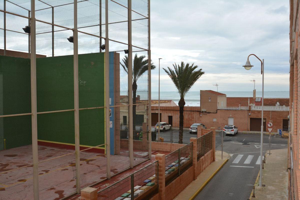 Sale of apartment in Piso en azorin, Guardamar Playa, Guardamar del Segura, Guardamar del Segura
 photo 4