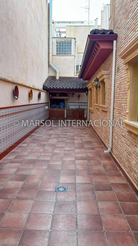 Properties for sale and rent in Spain photo 4