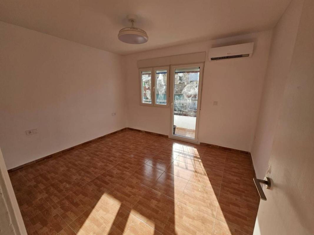 Sale of apartment in Piso en Calle Cánovas del Castillo, Carolinas Altas, Alicante / Alacant, Alicante
photo 2